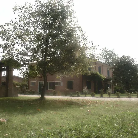 Летний дом Agriturismo La Torretta Montalbano (Ferrara)